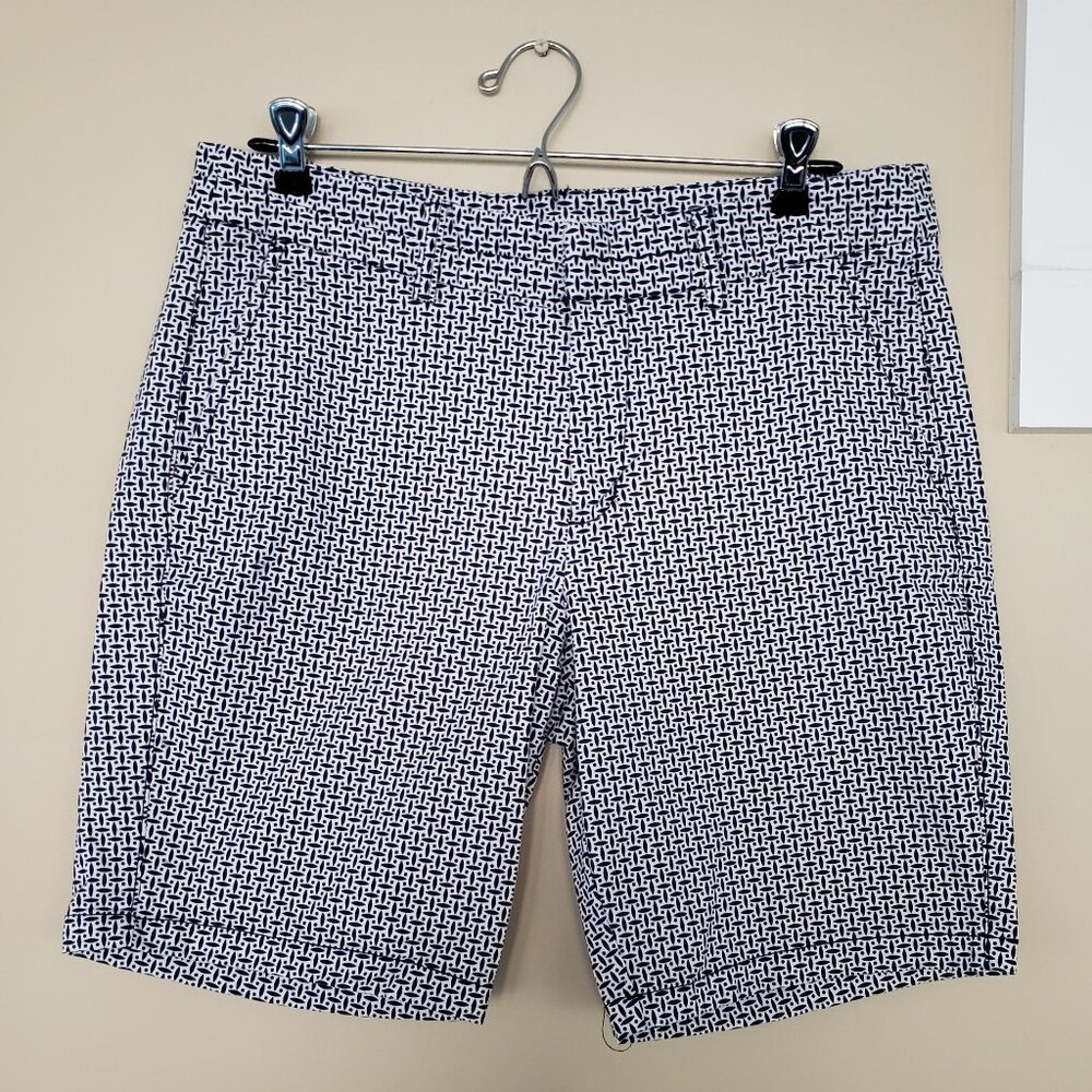 EUC women's Gap navy and white shorts size 10